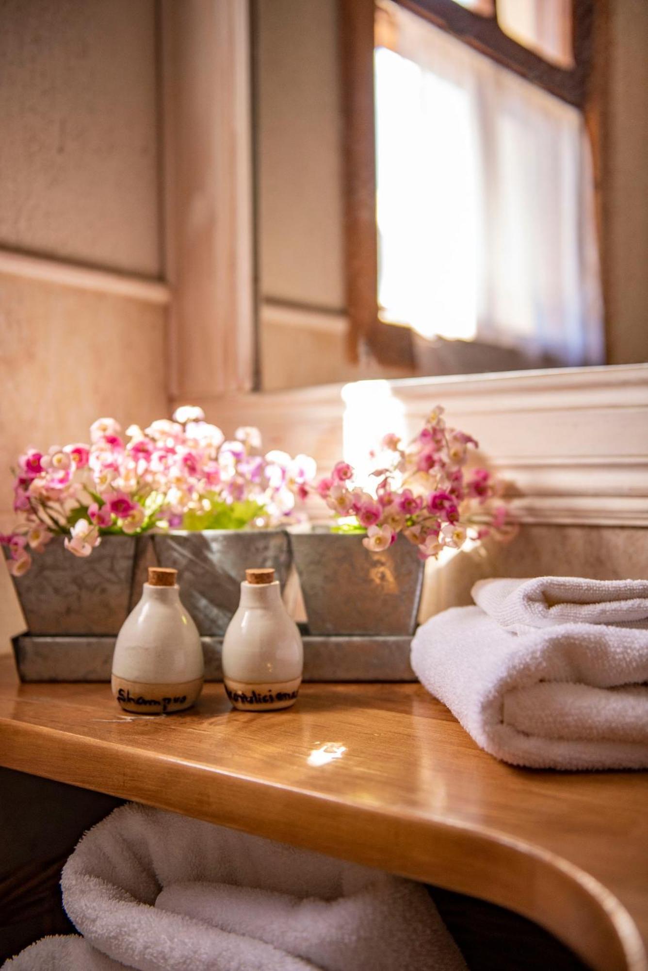 Arelauquen Bungalows & Suites San Carlos de Bariloche Exteriér fotografie